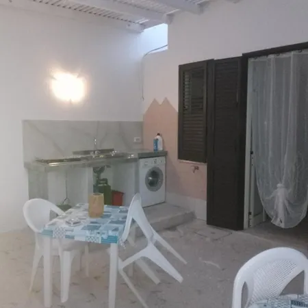 Casa Al Mare Kalispera 마리나디만카베르사